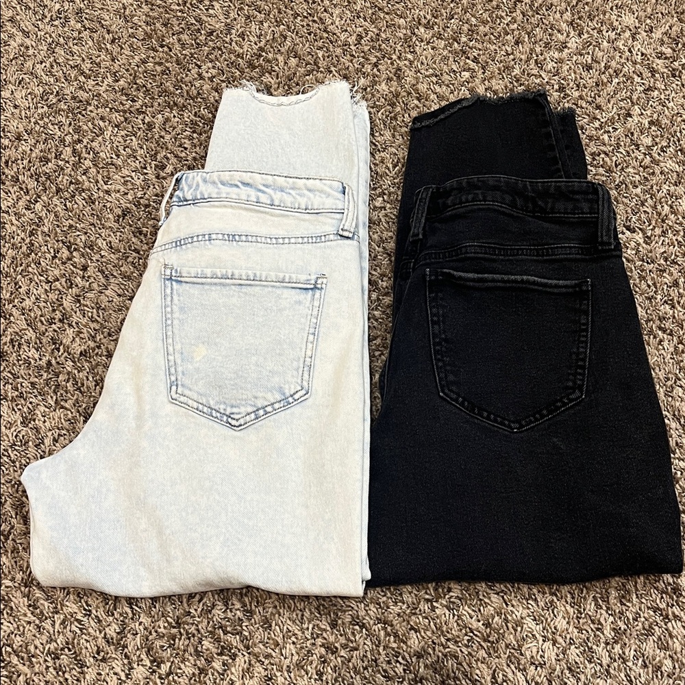 SO HIGH RISE MOM JEANS - Picture 2 of 10